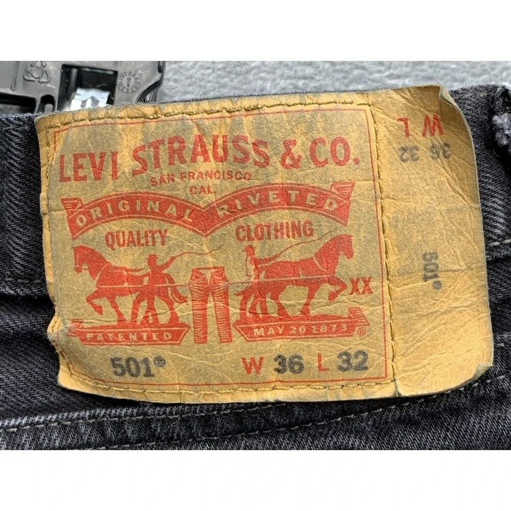 Levi's 501 Mens Denim Jeans Original Fit Button Fly Black 2016 Size 36X32 Read